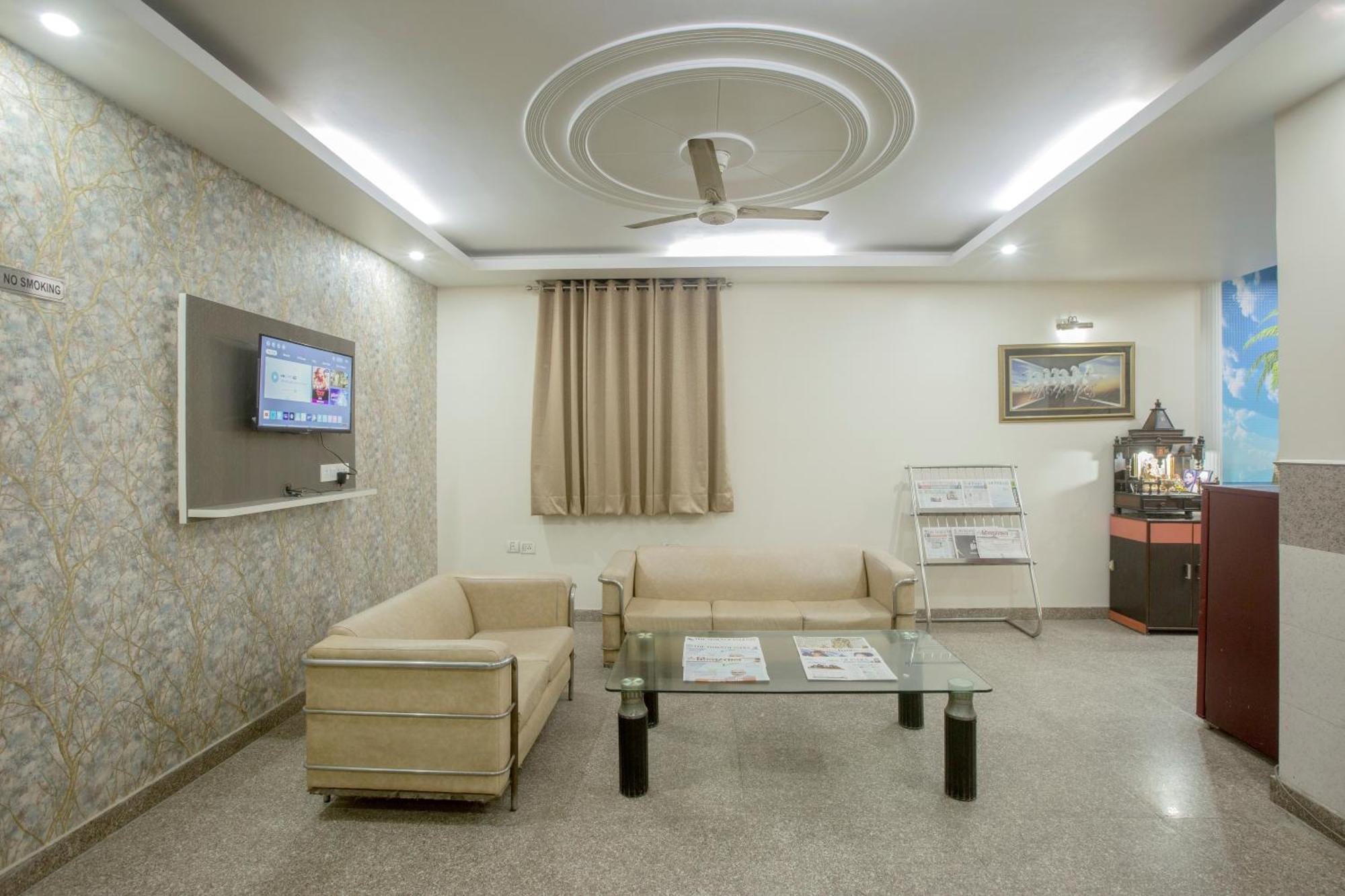 Airport Hotel Mayank Residency Ню Делхи Екстериор снимка
