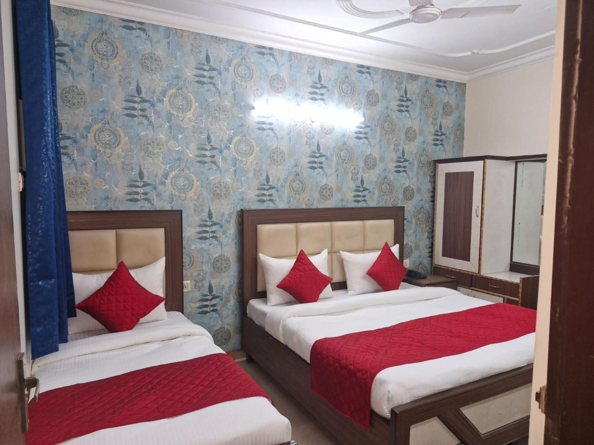 Airport Hotel Mayank Residency Ню Делхи Екстериор снимка