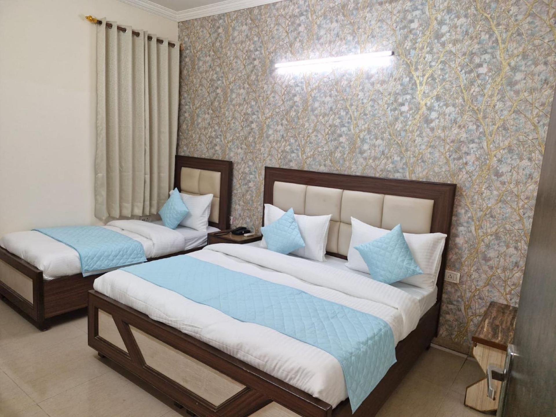 Airport Hotel Mayank Residency Ню Делхи Екстериор снимка