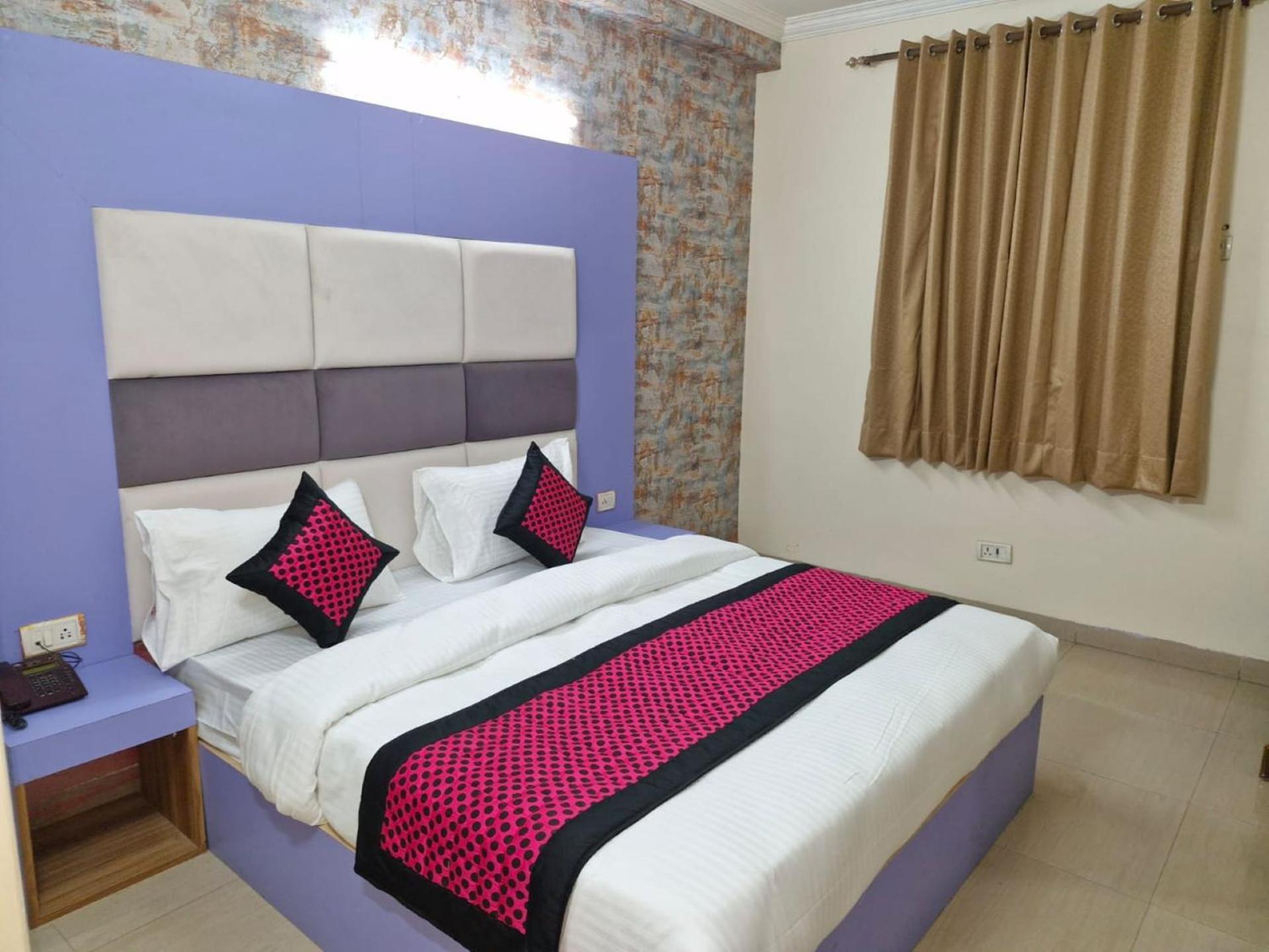 Airport Hotel Mayank Residency Ню Делхи Екстериор снимка
