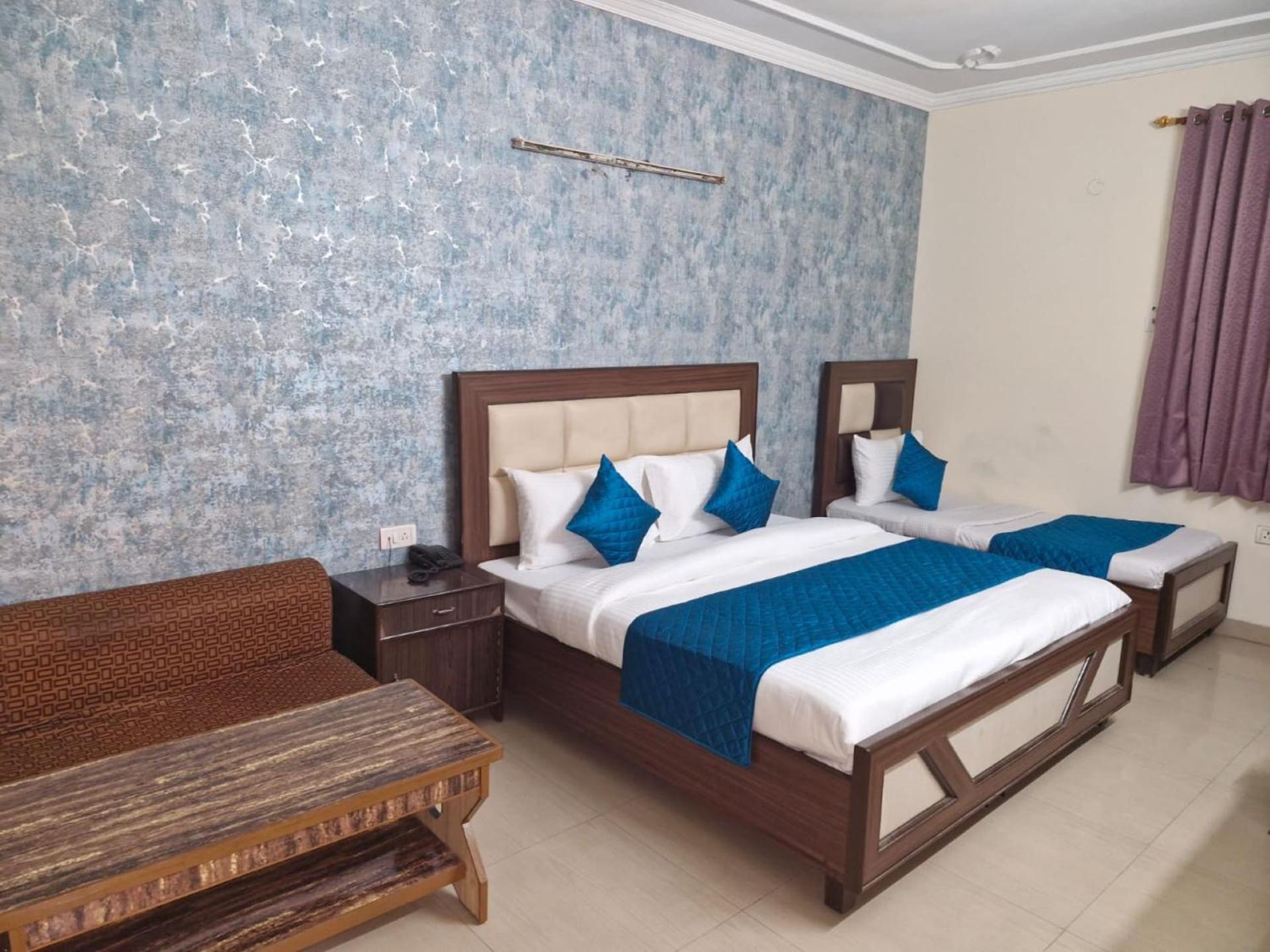 Airport Hotel Mayank Residency Ню Делхи Екстериор снимка