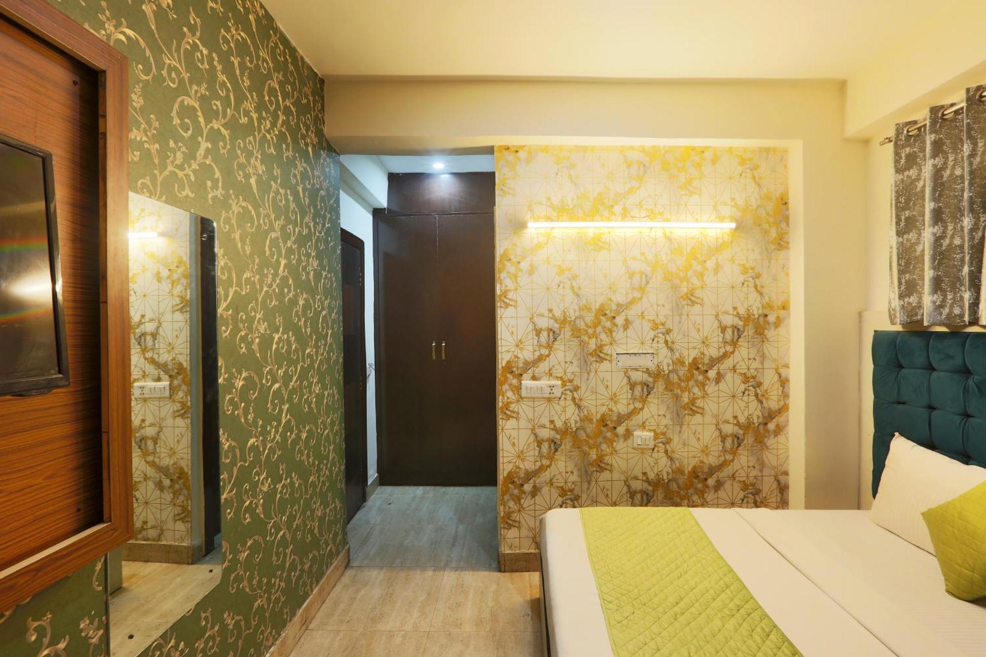 Airport Hotel Mayank Residency Ню Делхи Екстериор снимка