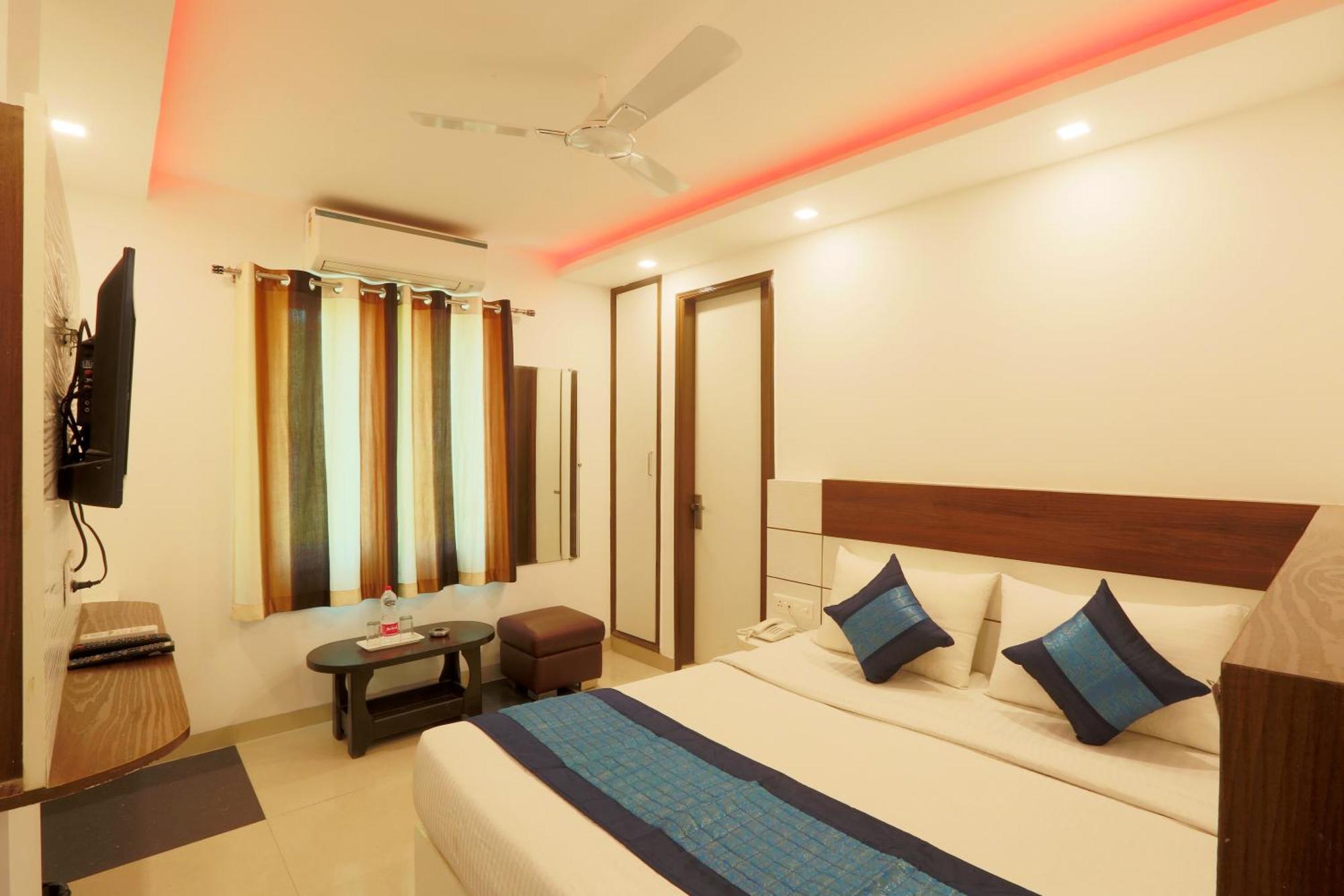 Airport Hotel Mayank Residency Ню Делхи Екстериор снимка