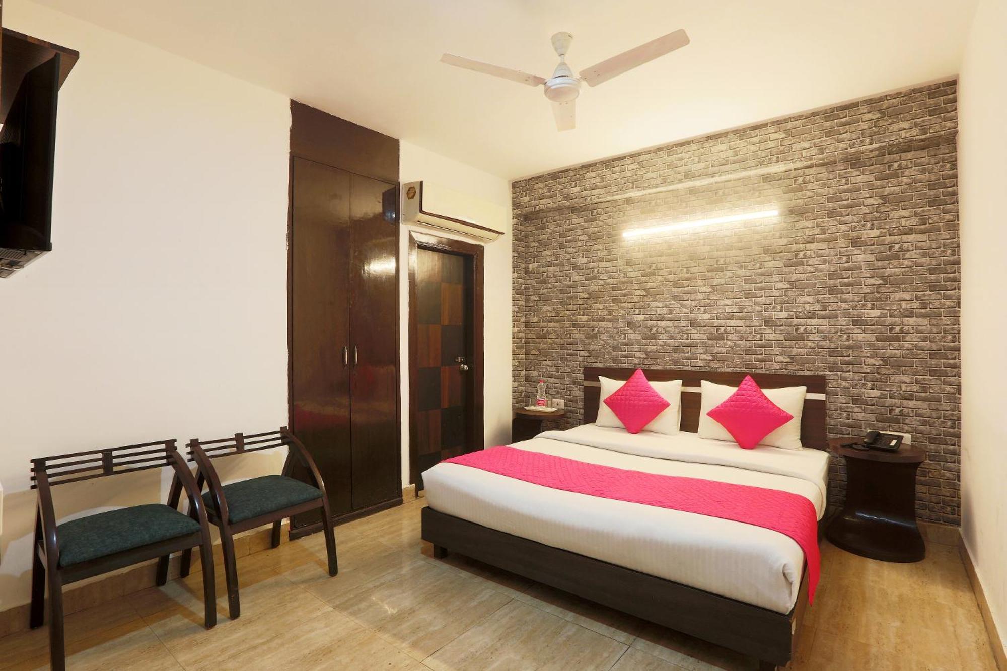 Airport Hotel Mayank Residency Ню Делхи Екстериор снимка