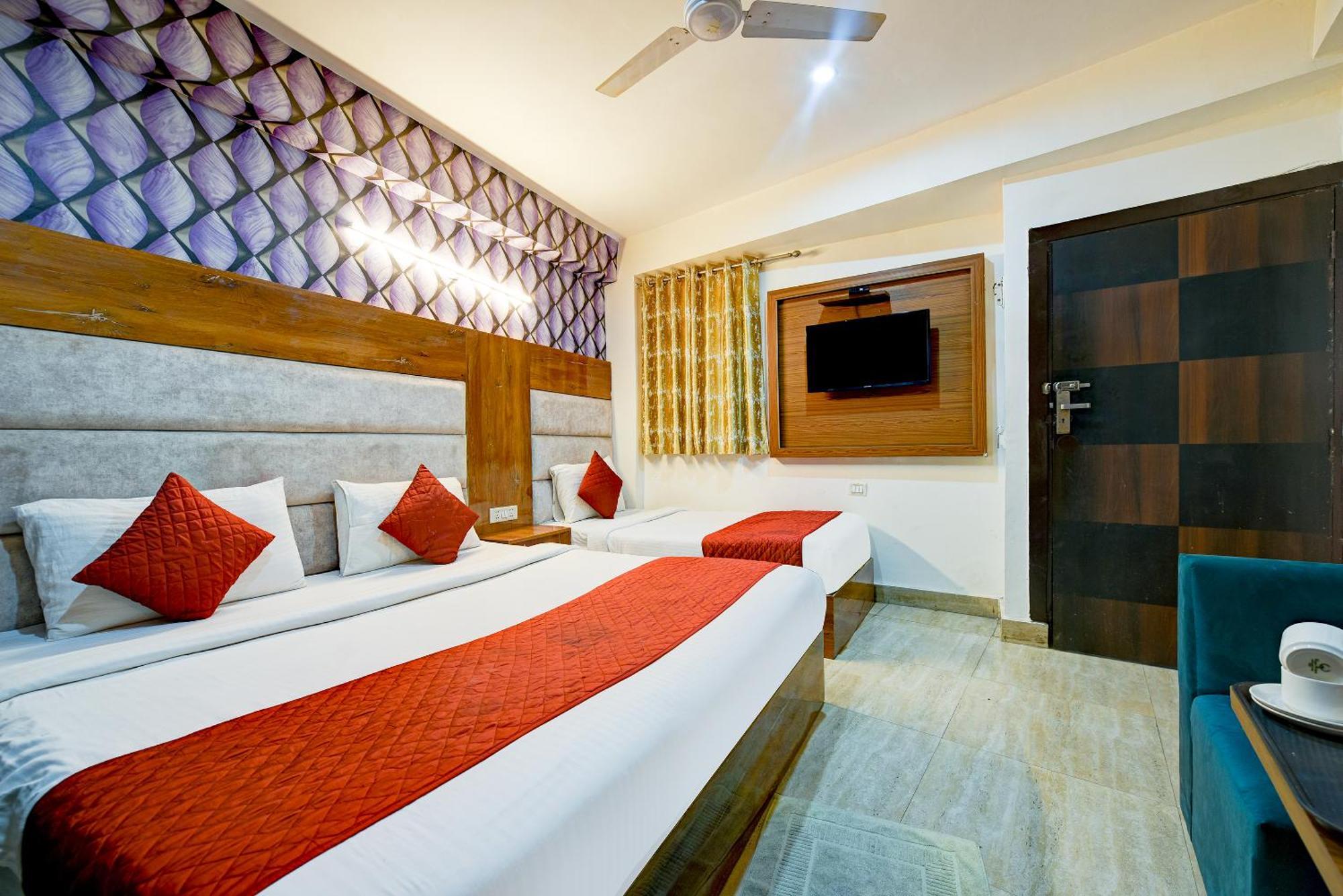 Airport Hotel Mayank Residency Ню Делхи Екстериор снимка