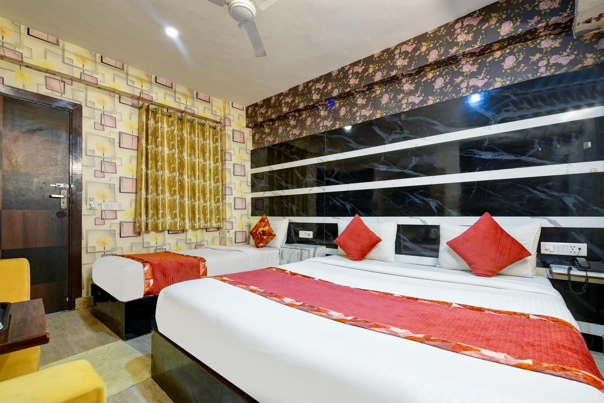 Airport Hotel Mayank Residency Ню Делхи Екстериор снимка