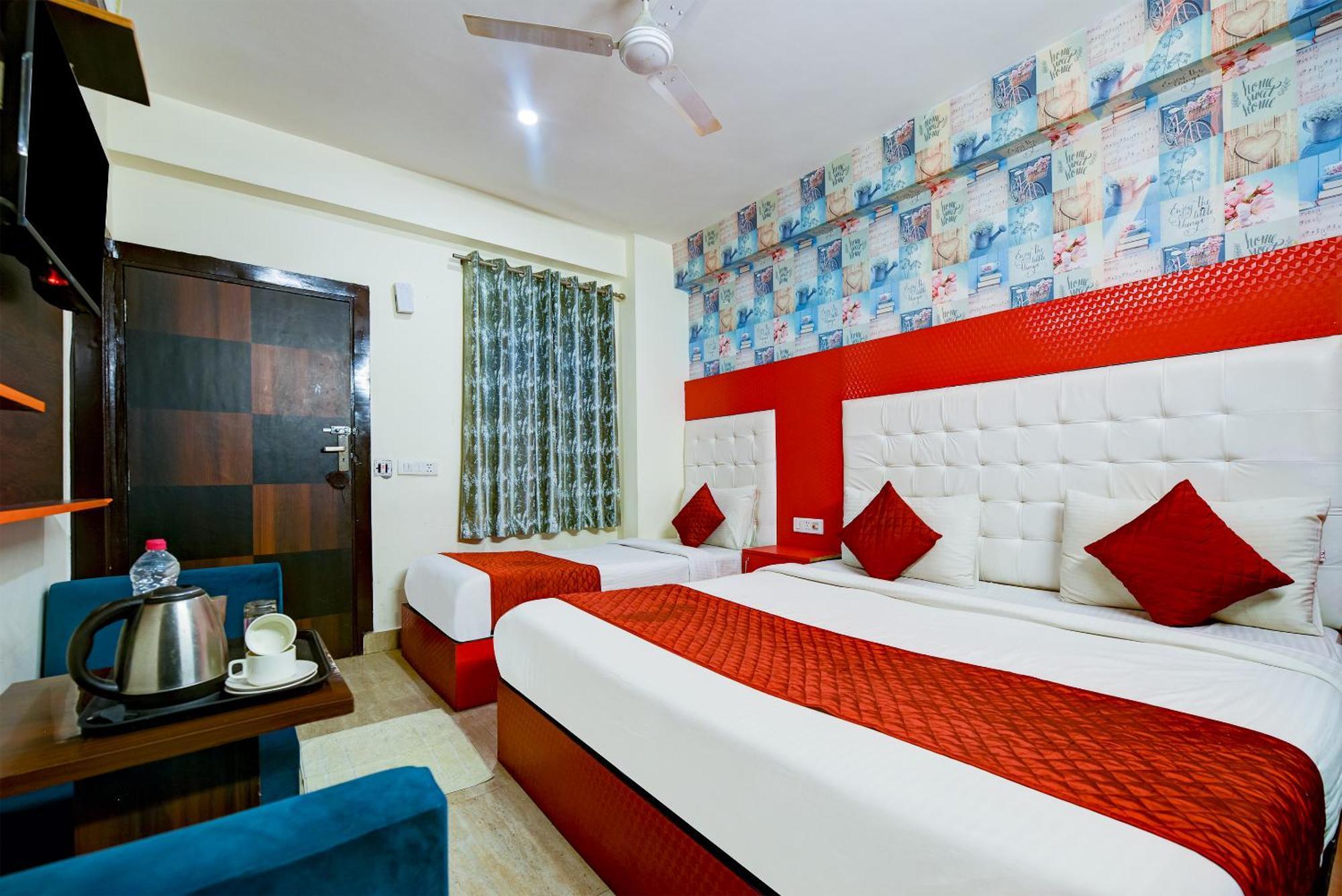 Airport Hotel Mayank Residency Ню Делхи Екстериор снимка