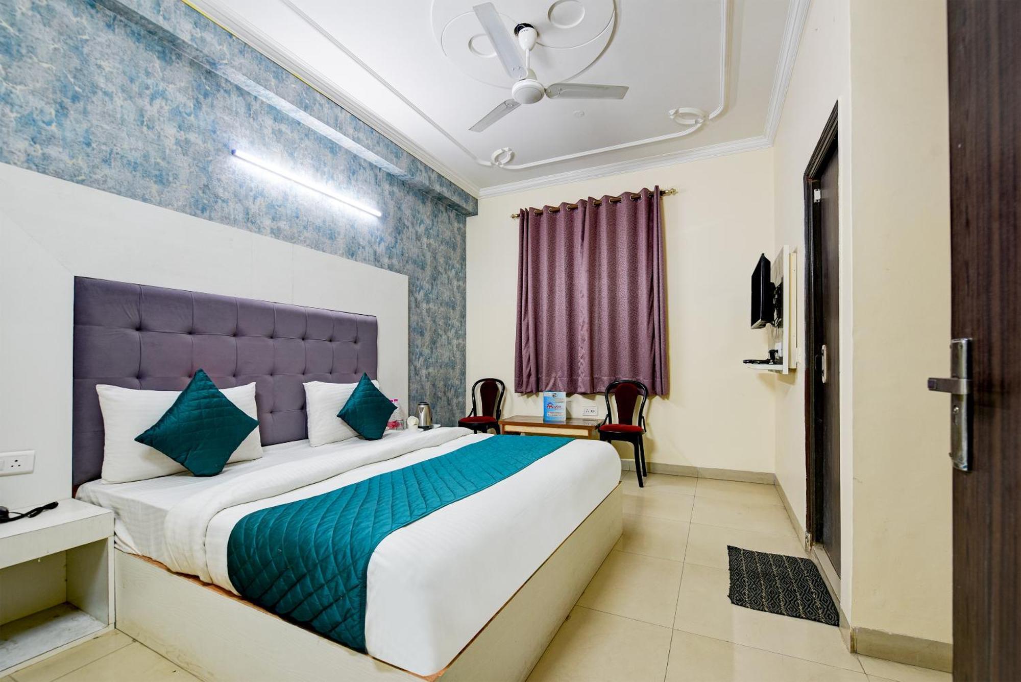 Airport Hotel Mayank Residency Ню Делхи Екстериор снимка