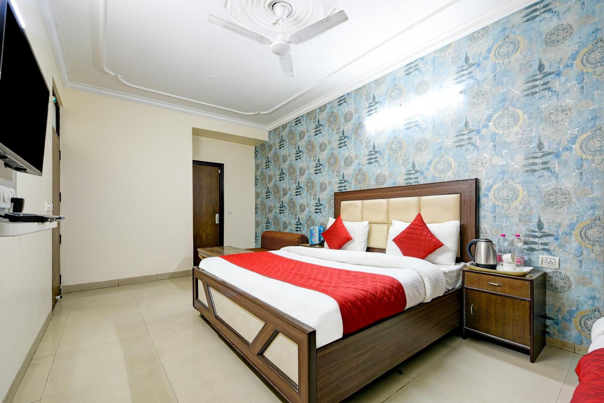 Airport Hotel Mayank Residency Ню Делхи Екстериор снимка