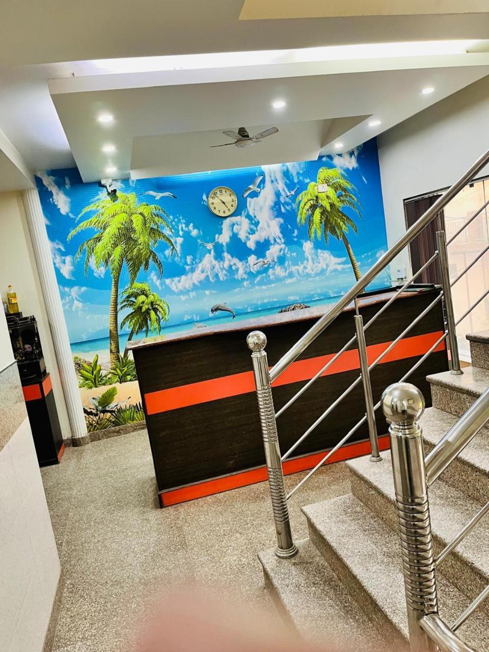 Airport Hotel Mayank Residency Ню Делхи Екстериор снимка