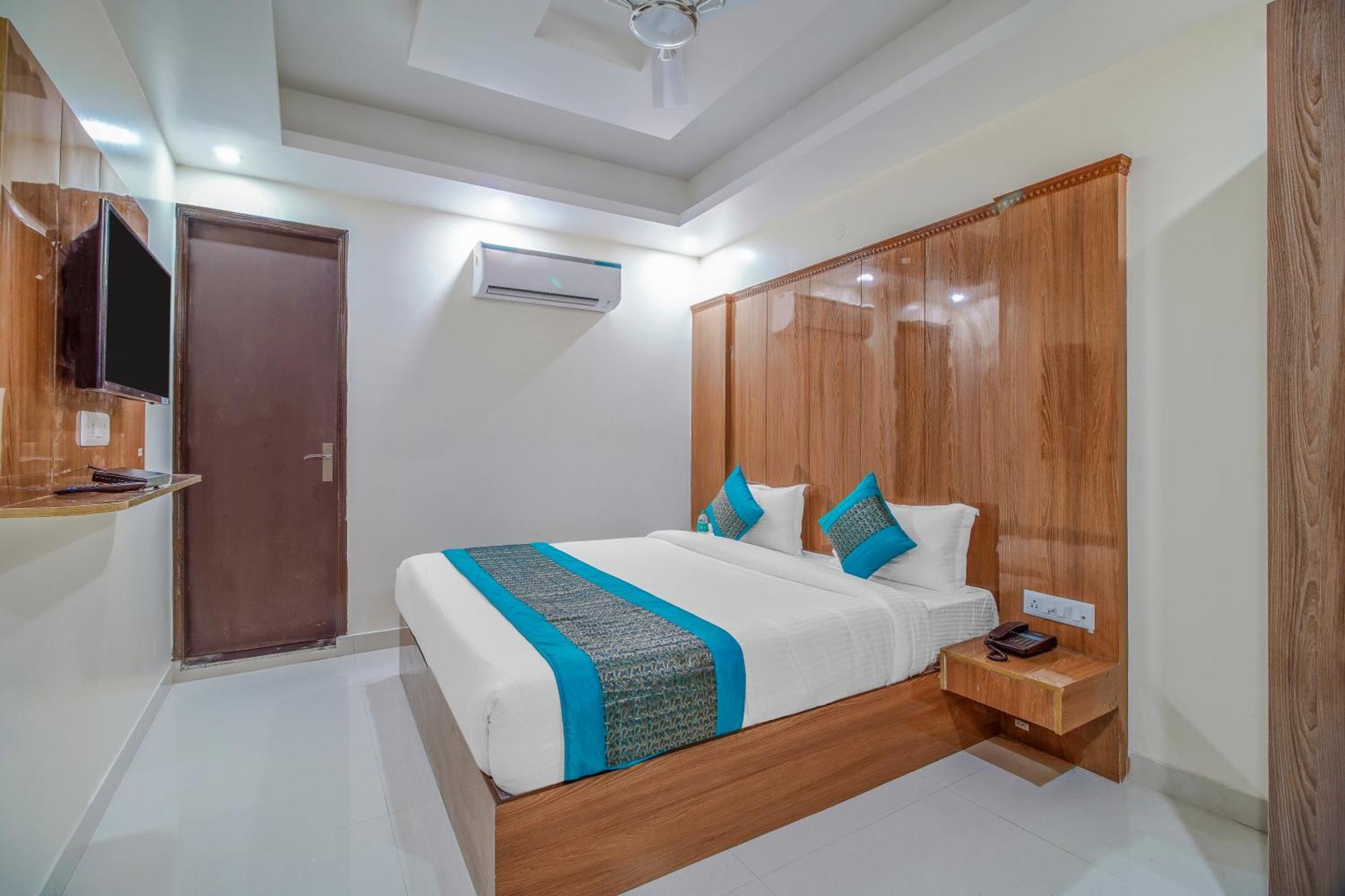 Airport Hotel Mayank Residency Ню Делхи Екстериор снимка